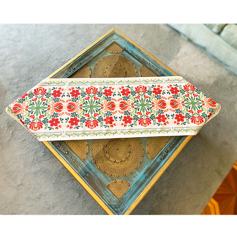 Folk table Runner